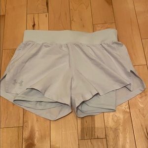 Under Armour XS never worn two layer shorts